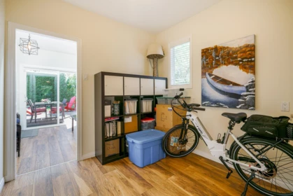 Mudroom Photo of 15460 26 Avenue, Surrey, BC