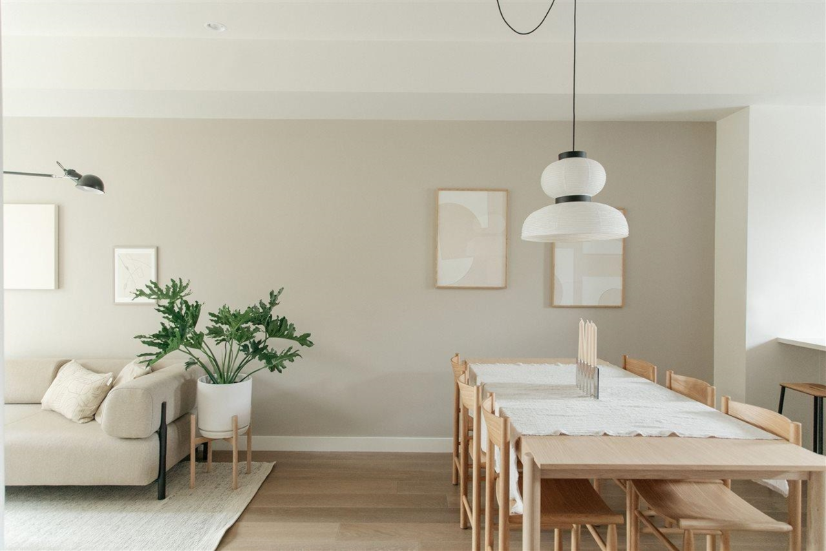 Living Room Photo of 7893 Oak Street, Vancouver, BC