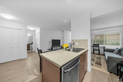 103 5692 Kings Road, Vancouver, BC, Vancouver — Apartment/Condo for sale
