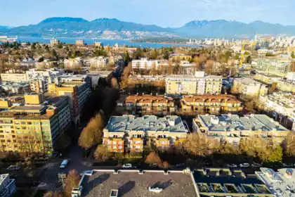 Hot Tub / Spa Photo of 104 2181 W 12th Avenue, Vancouver, BC