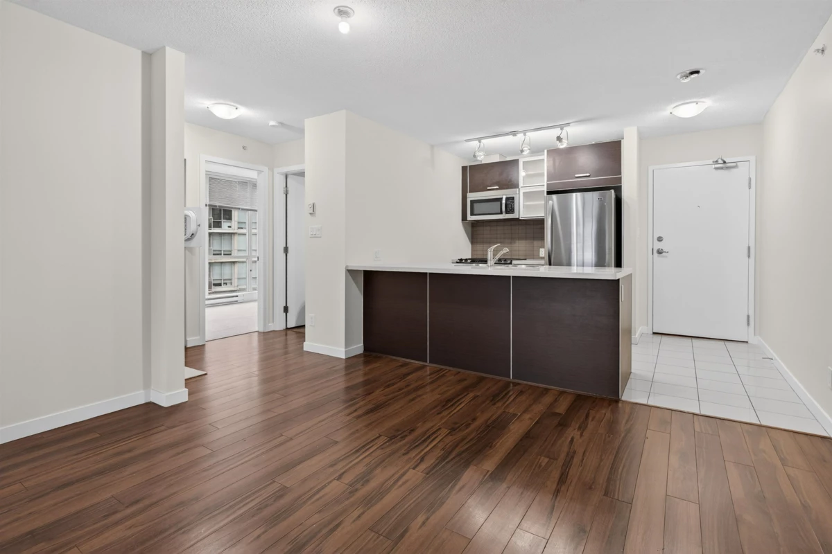 Living Room Photo of 3109 9981 Whalley Boulevard, Surrey, BC