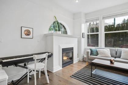 Breakfast Nook Photo of 978 W 16th Avenue, Vancouver, BC