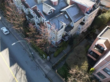 Front Yard Photo of 978 W 16th Avenue, Vancouver, BC