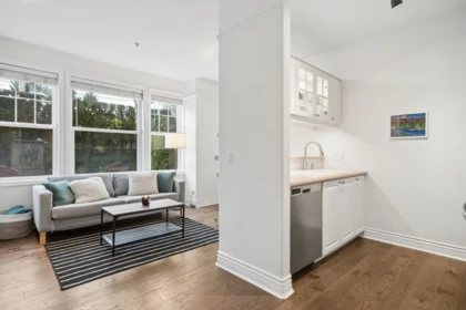 Powder Room Photo of 978 W 16th Avenue, Vancouver, BC