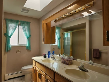 Powder Room Photo of 1308 E 62nd Avenue, Vancouver, BC