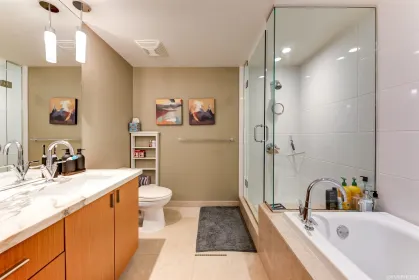 Powder Room Photo of 2102 1205 W Hastings Street, Vancouver, BC
