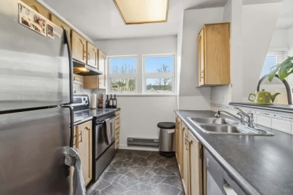 301 99 Begin Street, Coquitlam, BC, Coquitlam — Apartment/Condo for sale
