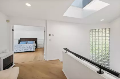 Hallway Photo of 4809 Northwood Place, West Vancouver, BC