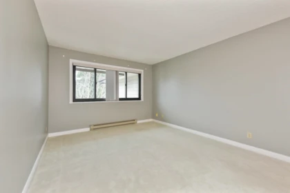 Powder Room Photo of 301 15317 Thrift Avenue, White Rock, BC