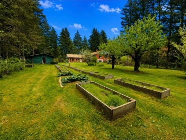 Laundry Room Photo of 27383 Dogwood Valley Road, Hope, BC