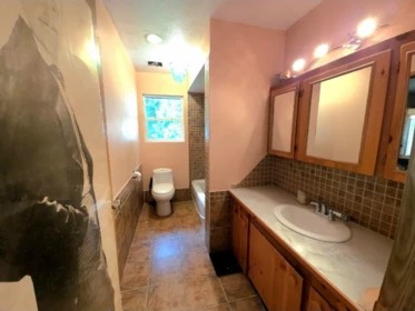 Primary Bedroom Photo of 27383 Dogwood Valley Road, Hope, BC