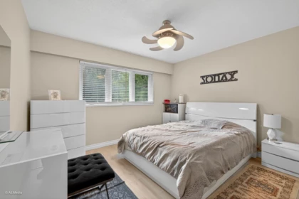 Mudroom Photo of 22939 128 Avenue, Maple Ridge, BC