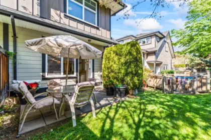 Hallway Photo of 64 6350 142 Street, Surrey, BC