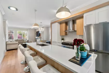 Kitchen Photo of 64 6350 142 Street, Surrey, BC