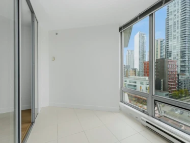 Walk-In Closet Photo of 903 1255 Seymour Street, Vancouver, BC