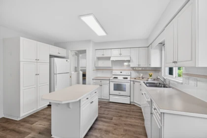 Powder Room Photo of 249 13888 70 Avenue, Surrey, BC