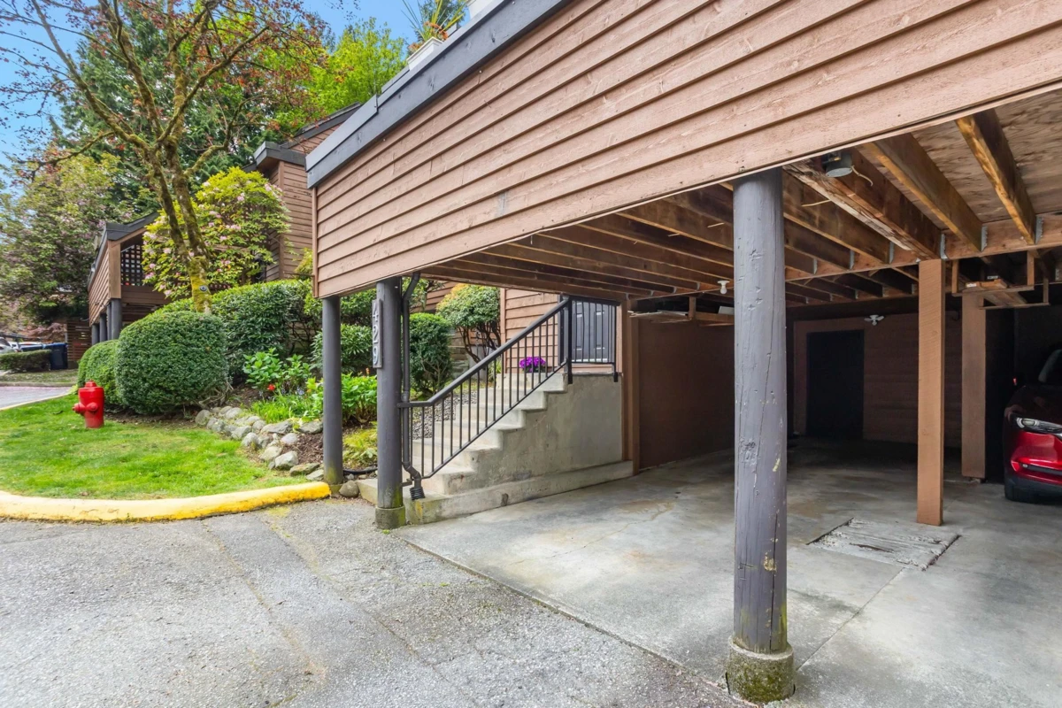 Dining Area Photo of 429 Cambridge Way, Port Moody, BC