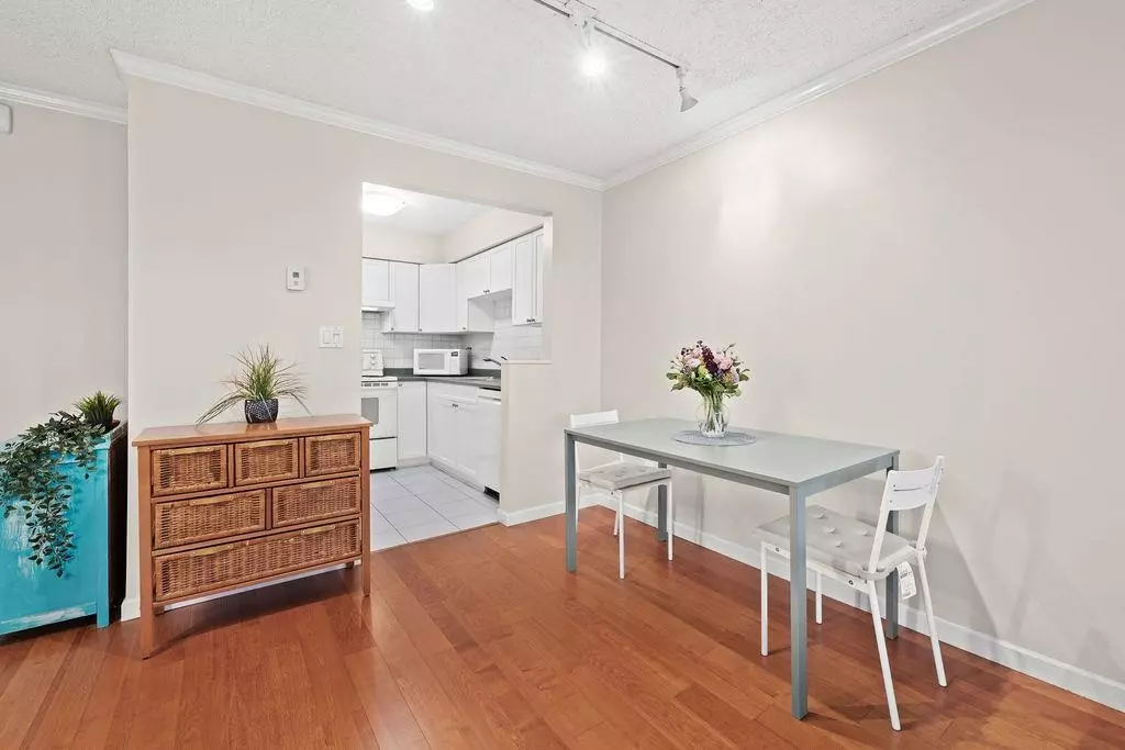 Dining Area Photo of 308 1476 W 10th Avenue, Vancouver, BC