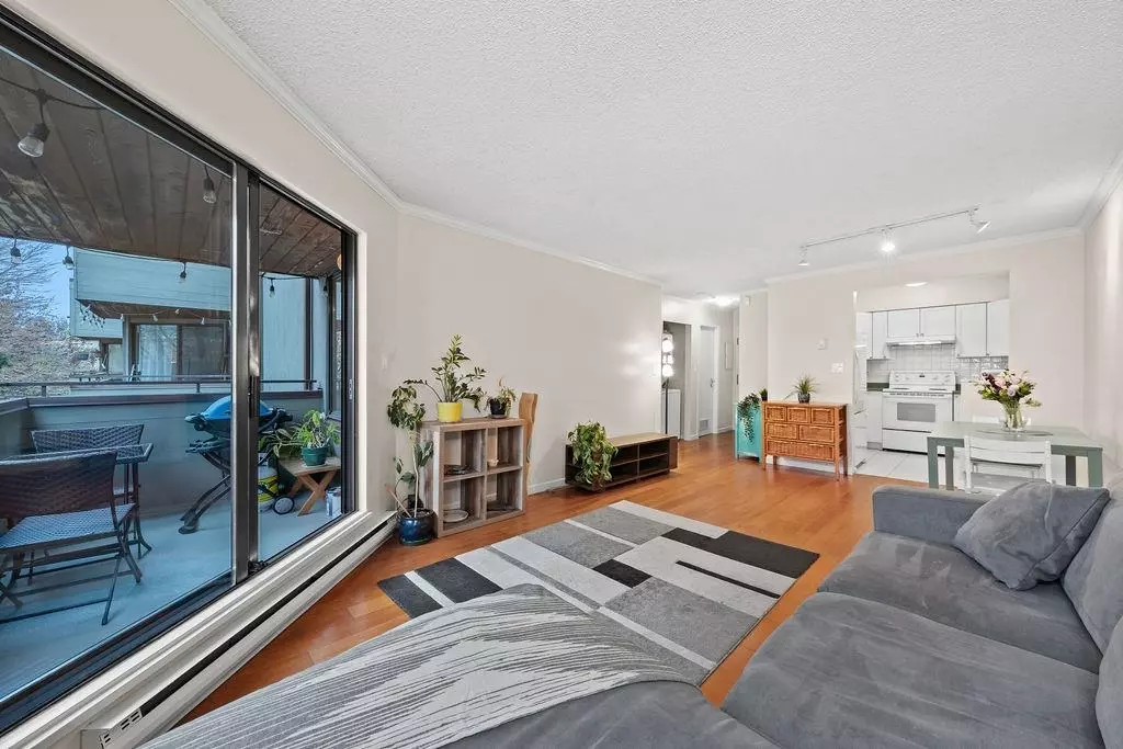 Living Room Photo of 308 1476 W 10th Avenue, Vancouver, BC