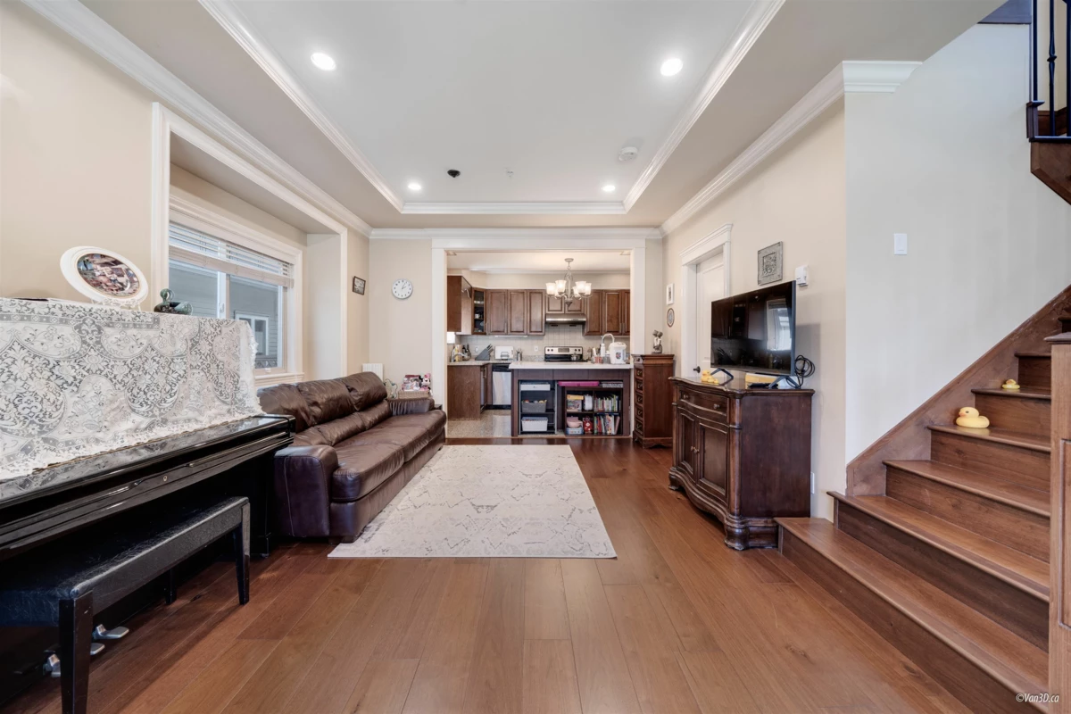 Living Room Photo of 8455 Fremlin Street, Vancouver, BC