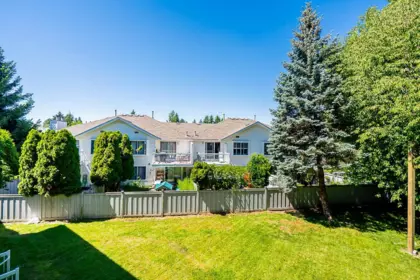 Front Yard Photo of 202 13911 70 Avenue, Surrey, BC