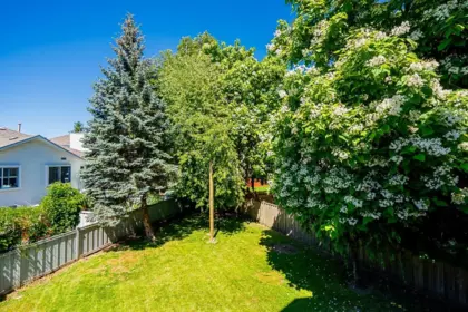 Garden / Landscaping Photo of 202 13911 70 Avenue, Surrey, BC