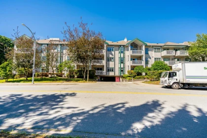 202 13911 70 Avenue, Surrey, BC, Surrey — Apartment/Condo for sale