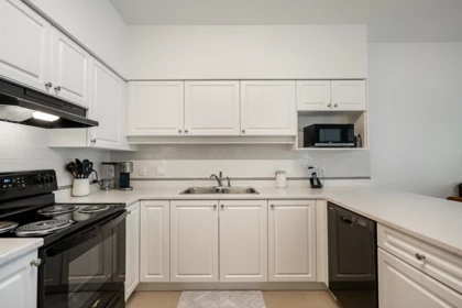 Primary Bathroom Photo of 202 13911 70 Avenue, Surrey, BC