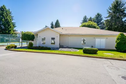 Swimming Pool Photo of 202 13911 70 Avenue, Surrey, BC