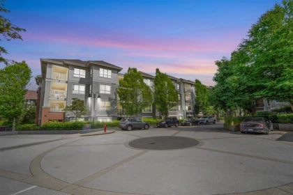 A403 8929 202 Street, Langley, BC, Langley — Apartment/Condo for sale