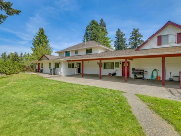 Hot Tub / Spa Photo of 2685 171 Street, Surrey, BC