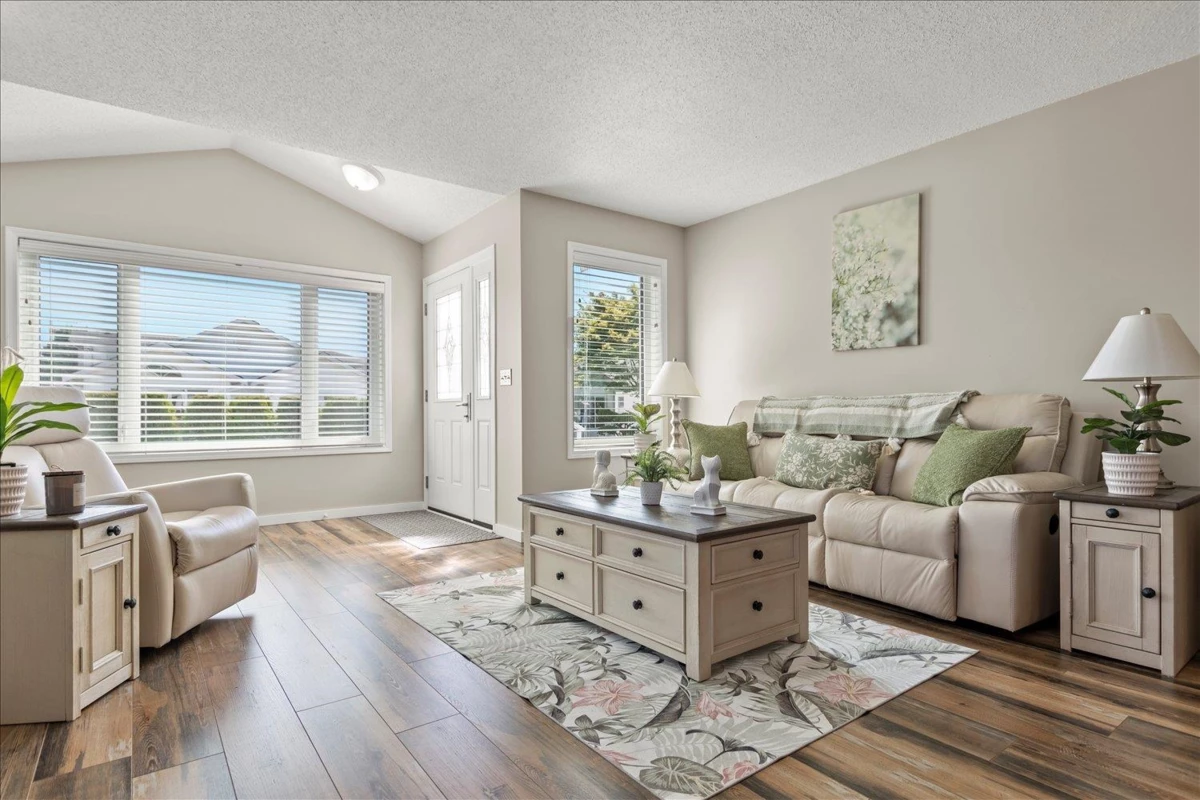 Family Room Photo of 1 46244 Brooks Avenue, Chilliwack, BC