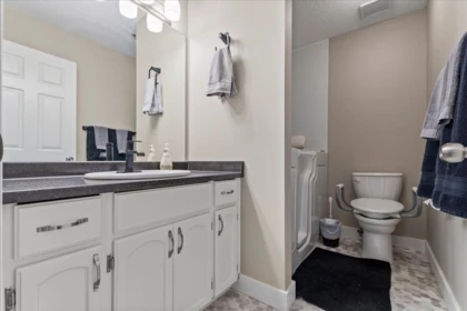 Basement Recreation Room Photo of 1 46244 Brooks Avenue, Chilliwack, BC