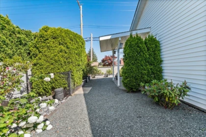 Garage Interior Photo of 1 46244 Brooks Avenue, Chilliwack, BC