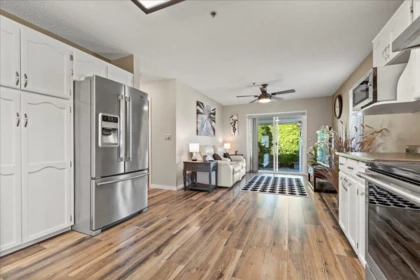 Hot Tub / Spa Photo of 1 46244 Brooks Avenue, Chilliwack, BC