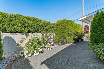 Outdoor Patio Photo of 1 46244 Brooks Avenue, Chilliwack, BC