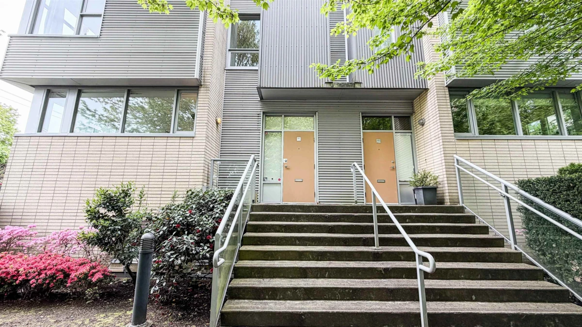 Exterior Rear Photo of 390 E 11th Avenue, Vancouver, BC