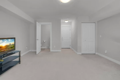 Hallway Photo of 27 14271 60 Avenue, Surrey, BC