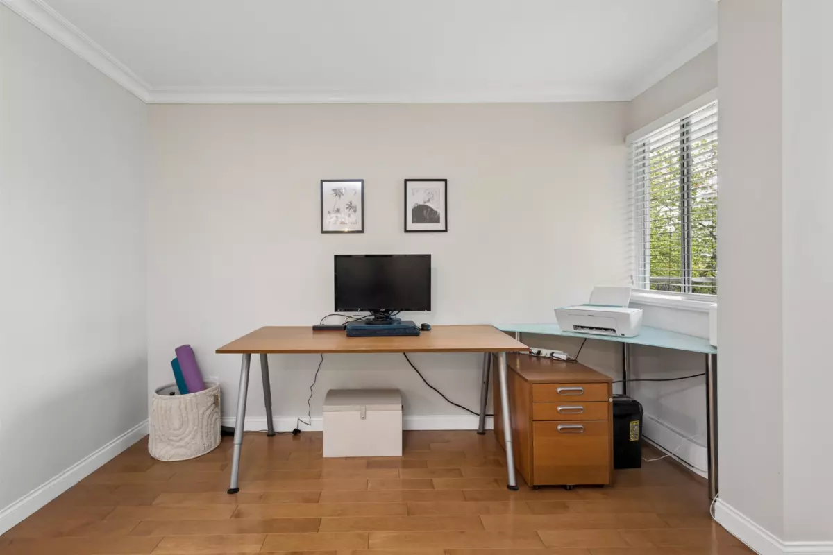 Dining Area Photo of 303 1508 Mariner Walk, Vancouver, BC