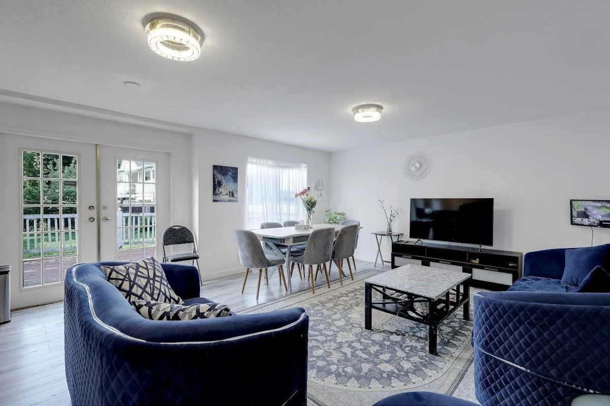 Family Room Photo of 16123 86 Avenue, Surrey, BC