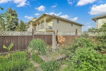 Front Yard Photo of 16123 86 Avenue, Surrey, BC