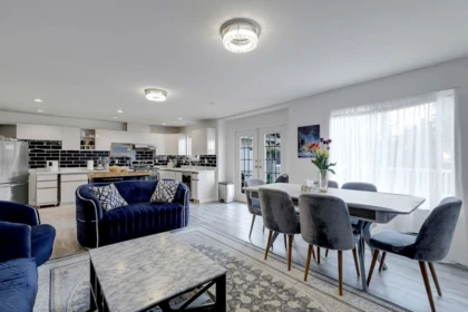 Kitchen Photo of 16123 86 Avenue, Surrey, BC
