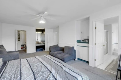 Mudroom Photo of 16123 86 Avenue, Surrey, BC