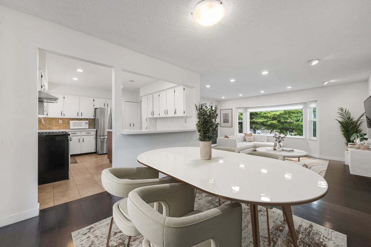 Dining Area Photo of 10996 82 Avenue, Delta, BC