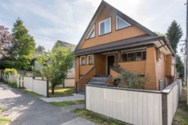 2051 Stephens Street, Vancouver, BC