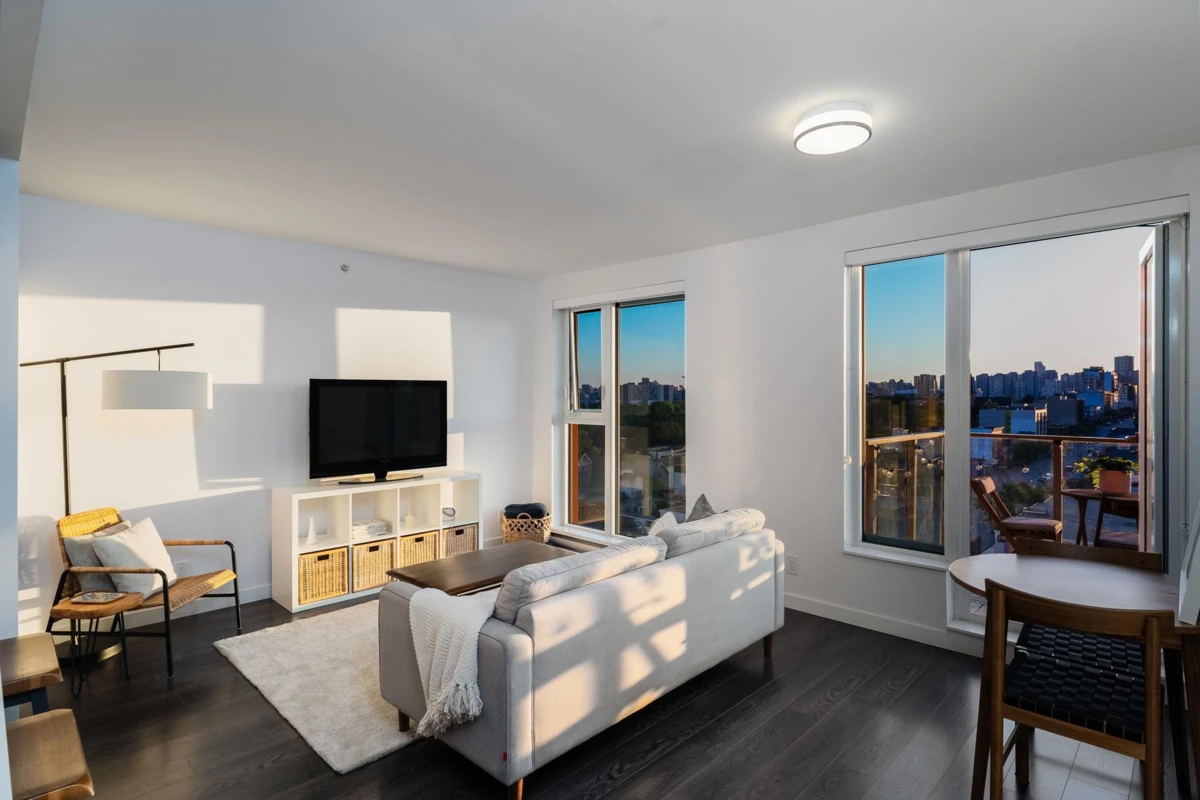 Living Room Photo of 1001 933 E Hastings Street, Vancouver, BC