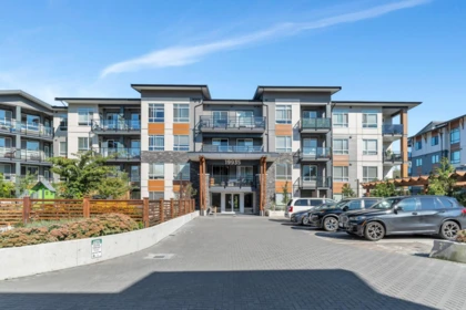 Hot Tub / Spa Photo of 214 19935 75a Avenue, Langley, BC