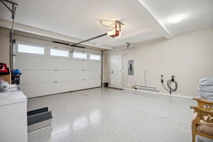Hot Tub / Spa Photo of 4319 Southwood Street, Burnaby, BC