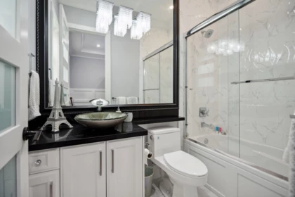 Powder Room Photo of 4319 Southwood Street, Burnaby, BC