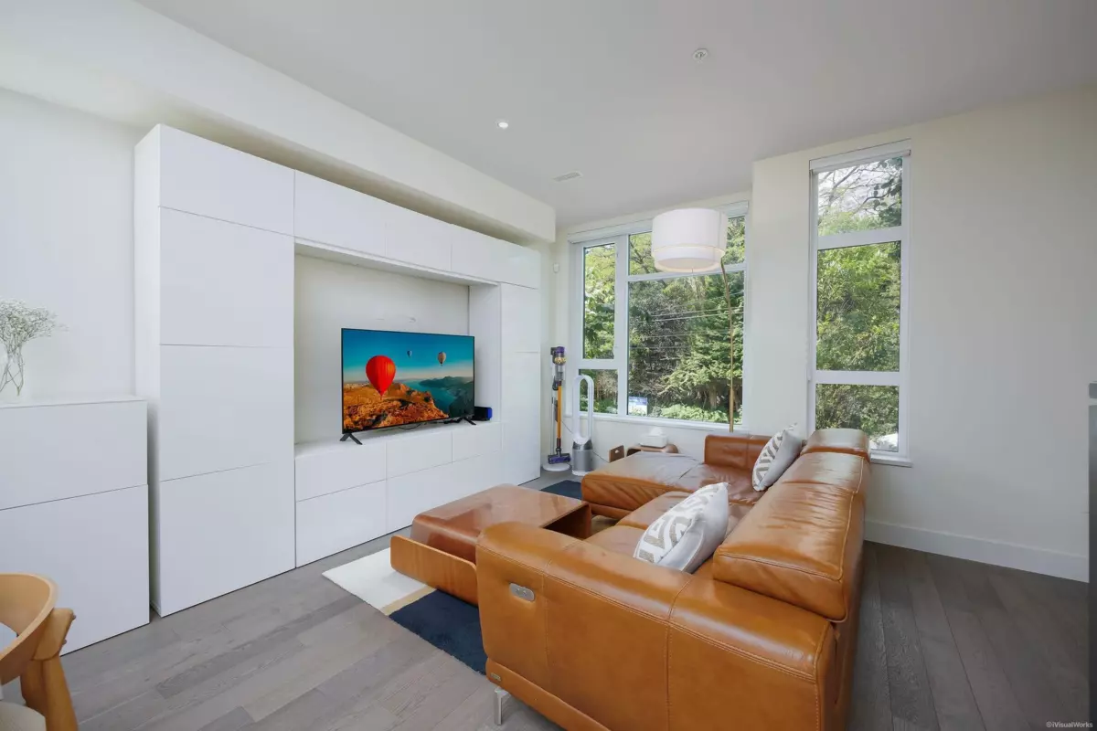 Exterior Rear Photo of 5552 Oak Street, Vancouver, BC